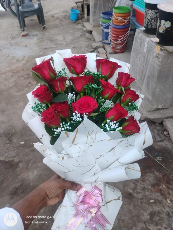 14 Red Roses – A Classic Expression of Love | 85 Flowers